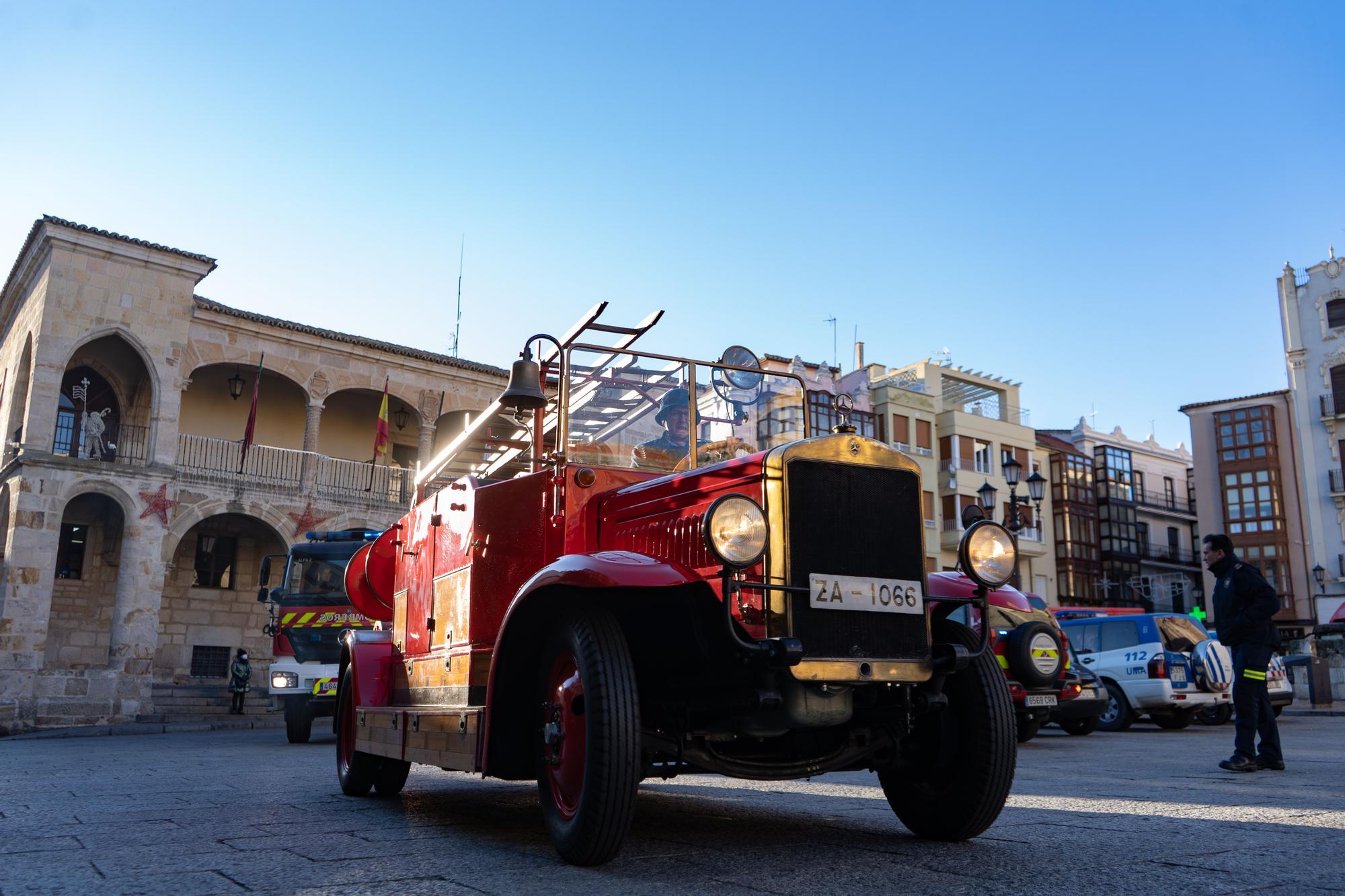 GALERÍA | Este es el camión más antiguo del parque de Bomberos de Zamora