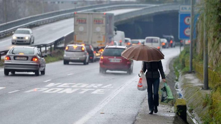 Tráfico vigila las carreteras del extrarradio de Pontevedra por su alto riesgo de atropello