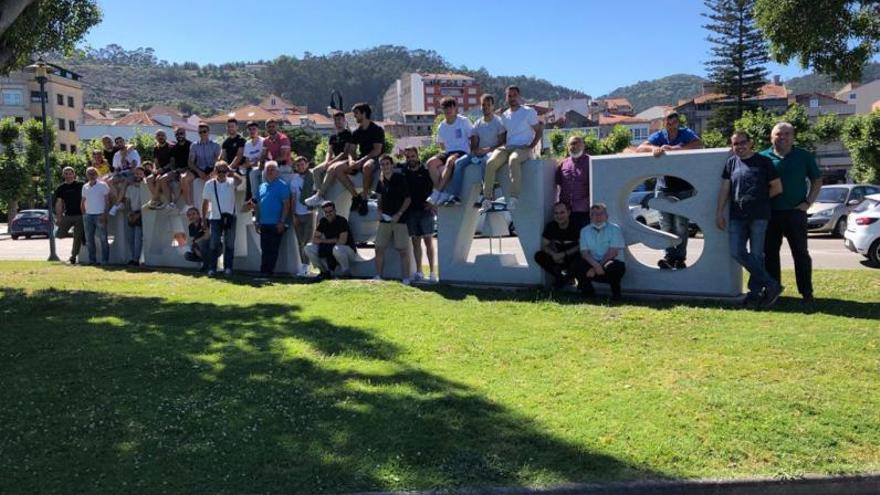 Comida de confraternización para despedir la temporada en el Alondras