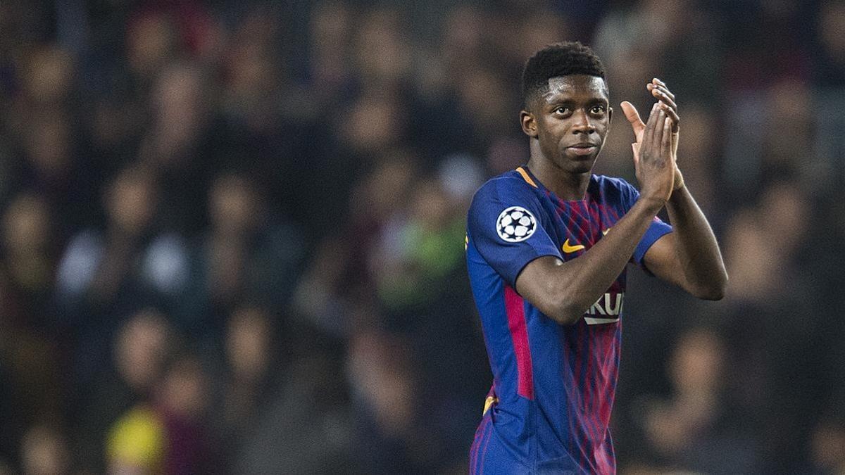 Dembélé se despide del Camp Nou aplaudiendo a la afición del Camp Nou.