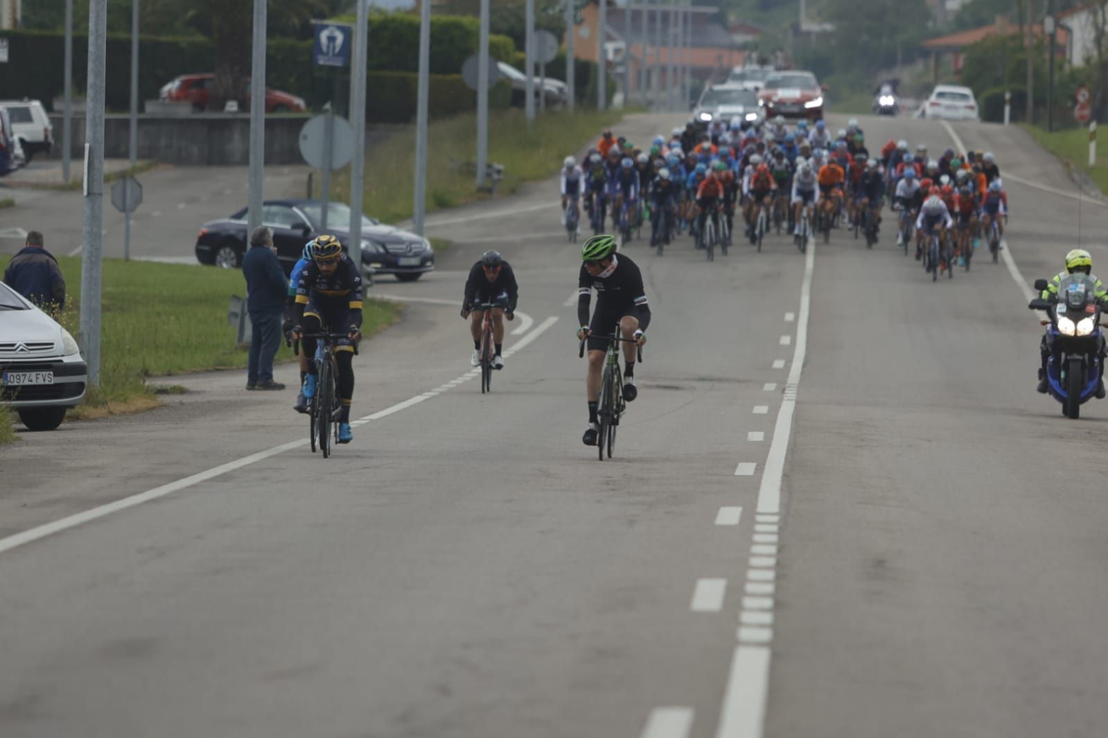 Imágenes de la primera etapa de la Vuelta a Asturias