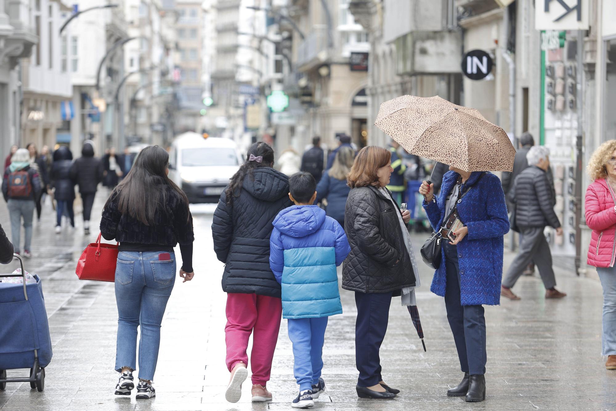 Vuelve la lluvia a Galicia tras un mes seco. Lluvia. Paraguas. Temporal. 22 febrero 2023. Alba Villar