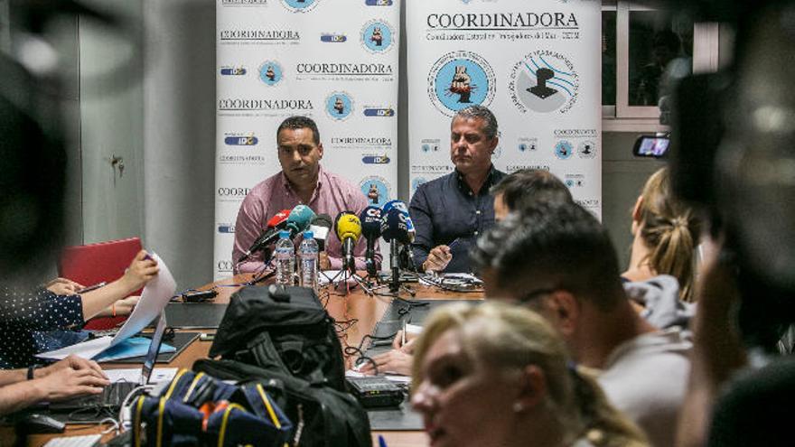 Antolín Goya (izquierda) y Miguel Rodríguez, el pasado lunes en la rueda de prensa celebrada en Tenerife.