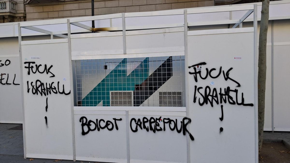La Fira del Llibre Vell lanza un SOS al Ayuntamiento para lograr su continuidad tras las pintadas de la manifestación por Palestina: "No es una falsa alarma"