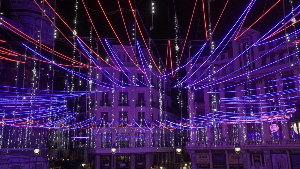 Para este año se renuevan las luces de la Plaza Canalejas