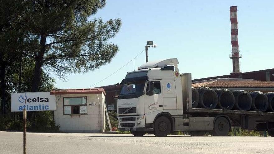 Entrada a las instalaciones de Celsa Atlantic en A Laracha.