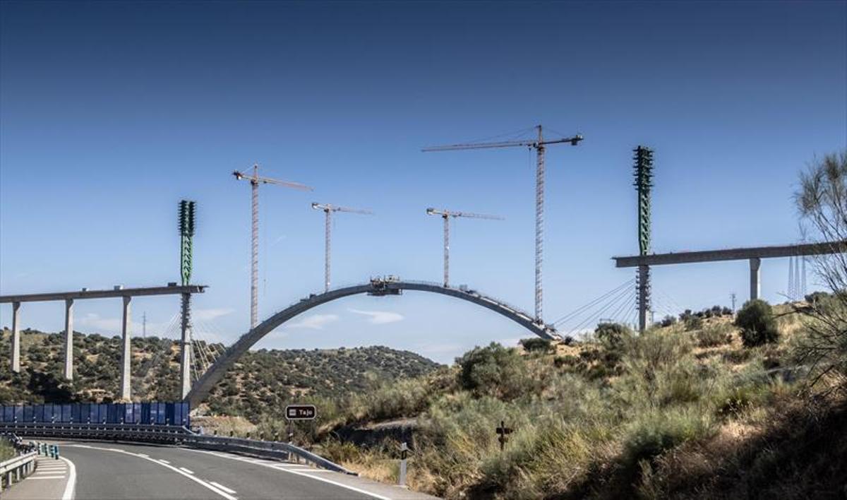 Obras de la alta velocidad en Extremadura.