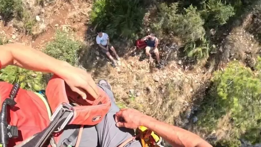 Así ha sido el rescate en el Montgó de los dos senderistas con síntomas de agotamiento y deshidratación