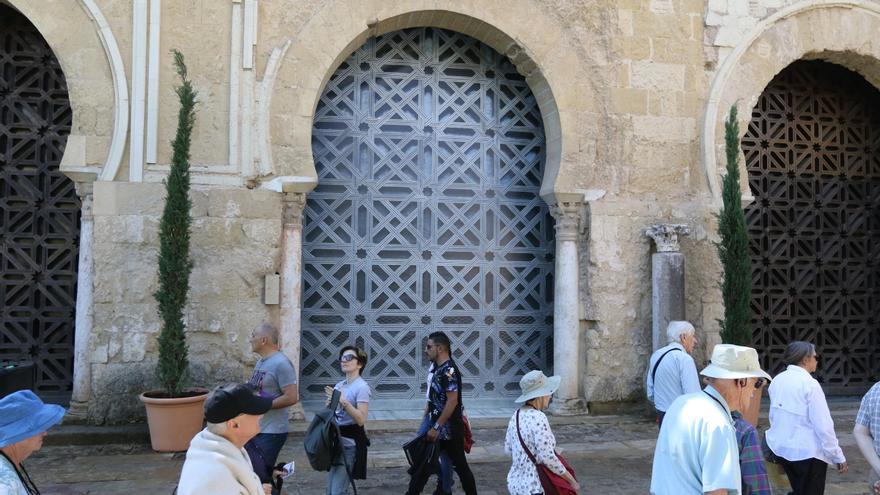 La plataforma Mezquita-Catedral pide al juez que obligue a reponer la celosía retirada