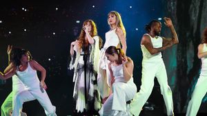 Taylor Swift y Florence Welch en el último concierto del Eras Tour en Wembley.