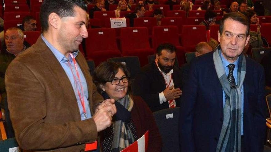 Andrés Díaz y Abel Caballero durante el congreso socialista. // G.S.