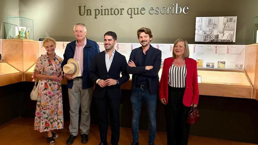 El Museo Ramón Gaya abre la sala permanente ‘Un pintor que escribe’ para descubrir la dimensión literaria del artista