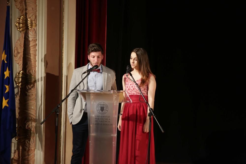 Nicola Donate y José Camilo Narváez, de Ingeniería Química, rey y reina de la celebración