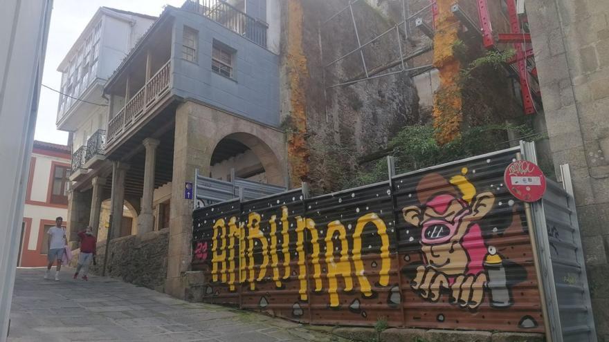 Solar de la Casa Gótica de Betanzos, en la calle de A Cerca. | // LA OPINIÓN