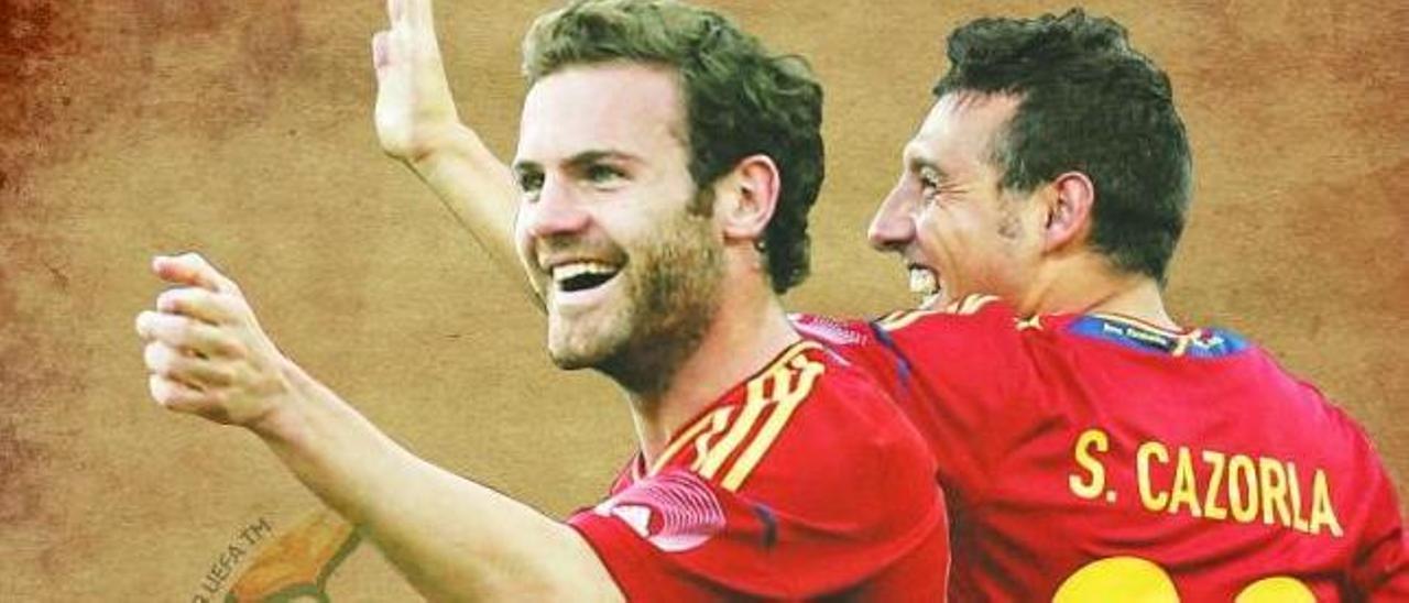 Mata y Cazorla, con la camiseta de la selección española.