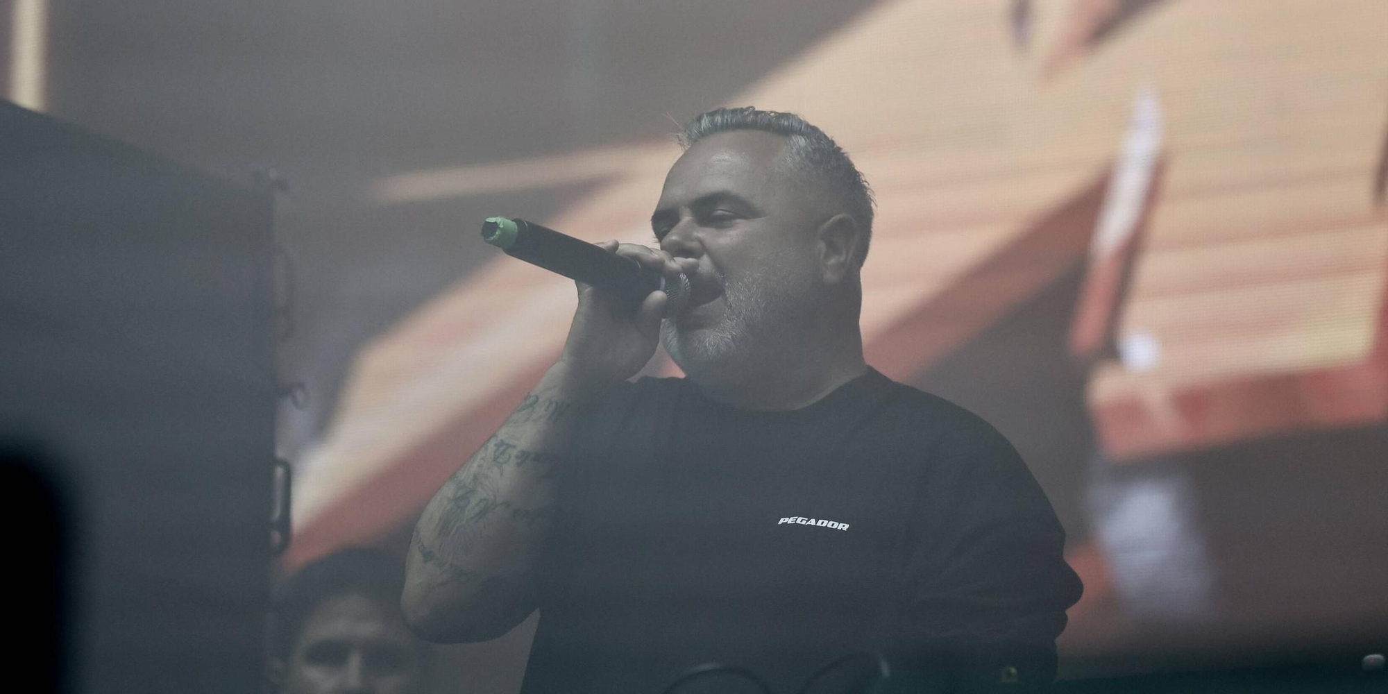 Largas colas y lleno hasta la bandera en el concierto de Juan Magán en Gijón (en imágenes)