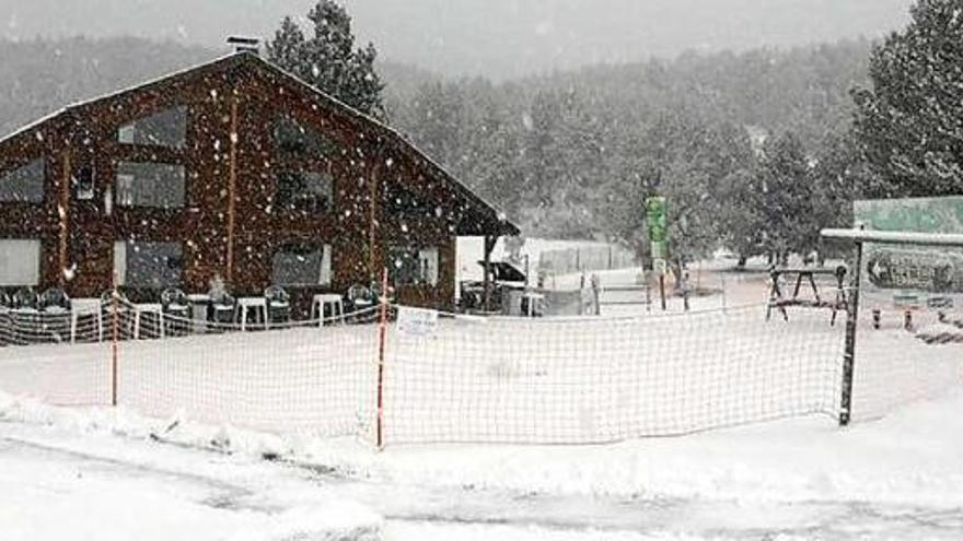L&#039;estació d&#039;esquí de Lles, dilluns, sota una nevada intensa