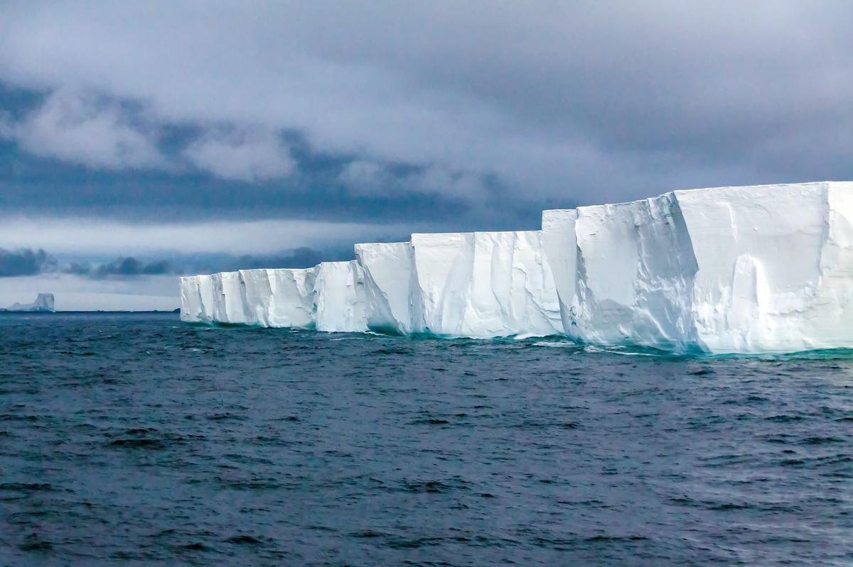 La plataforma frena el avance de los glaciares hacia el océano