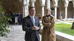 Emiliano García Page, reunido con María Guardiola en la presidencia de la Junta de Extremadura en Mérida.