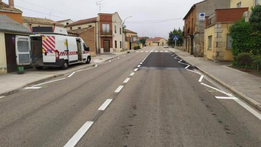 ¿Qué significan estas líneas en la carretera?: la DGT resuelve la duda