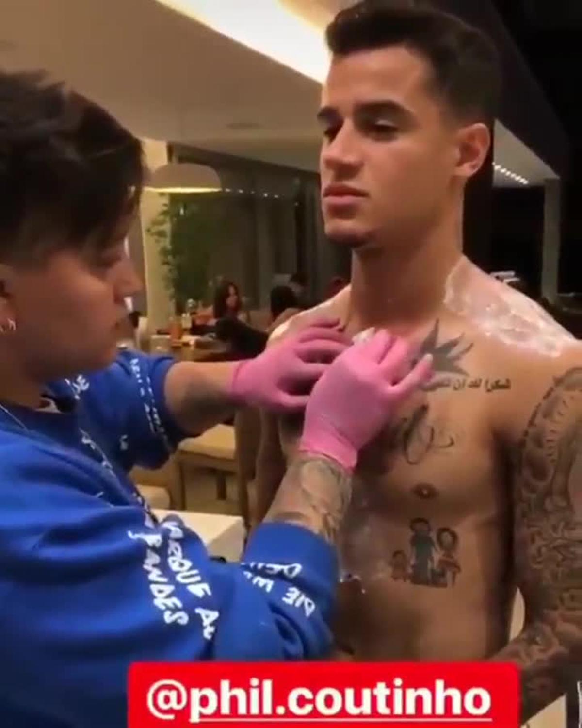 Coutinho ya luce nuevos tattoos