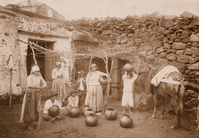 La mujer, fundamental en la cultura tradicional de Gran Canaria