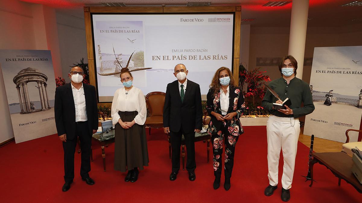 Juan Carlos Da Silva, Carmen Facorro, Ceferino de Blas, Carmela Silva y Giuliano Lancelotti, durante la presentación. 