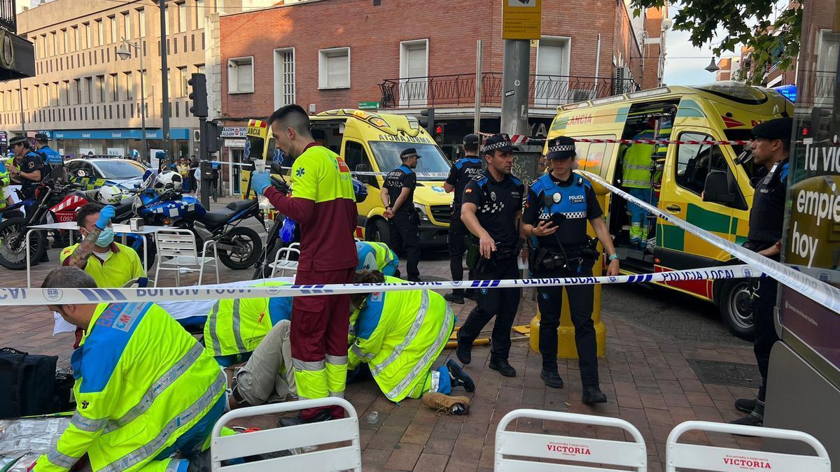 Un quad envaeix una vorera a Alcobendas amb diverses persones atropellades.