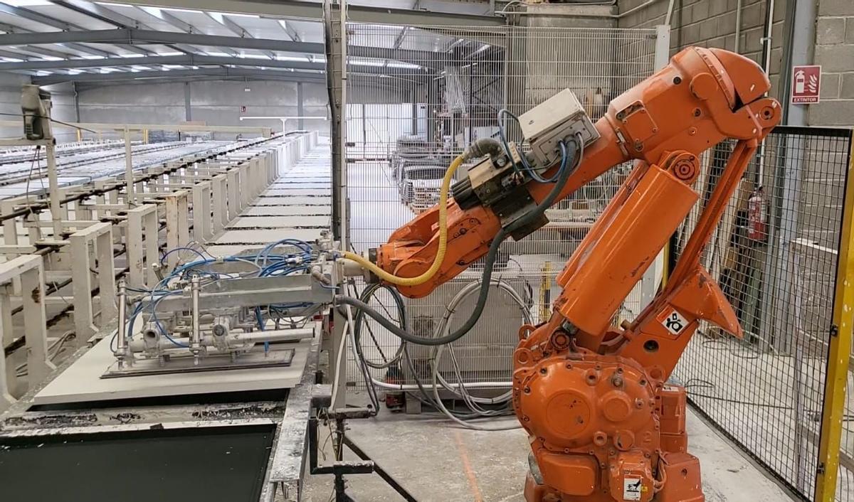 Imagen de la nave de producción donde se fabrican todas las placas.