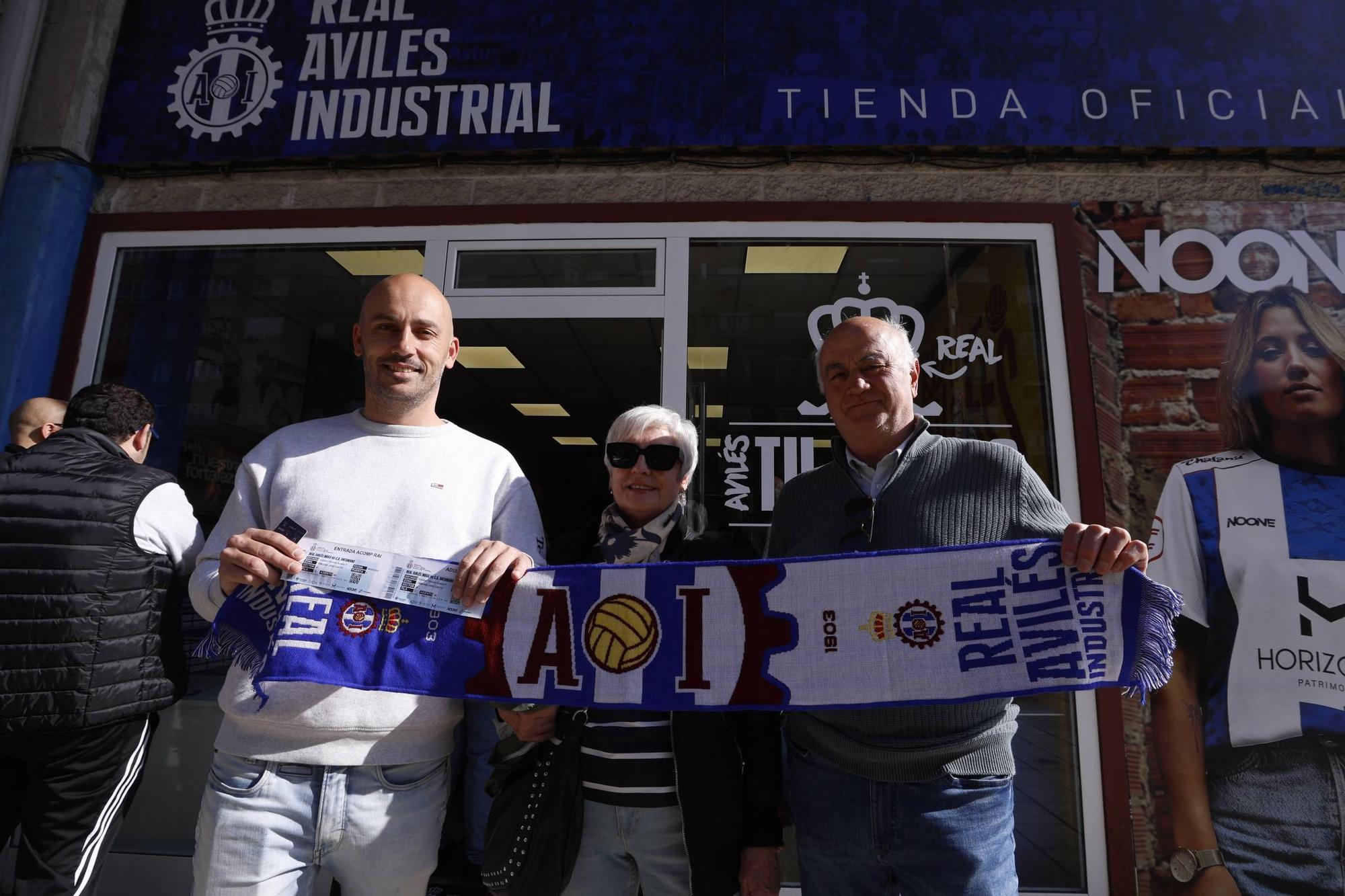 Colas en el Suárez Puerta para el duelo del Avilés frente al Antoniano con el sueño de sueguir adelante en la pelea por el ascenso