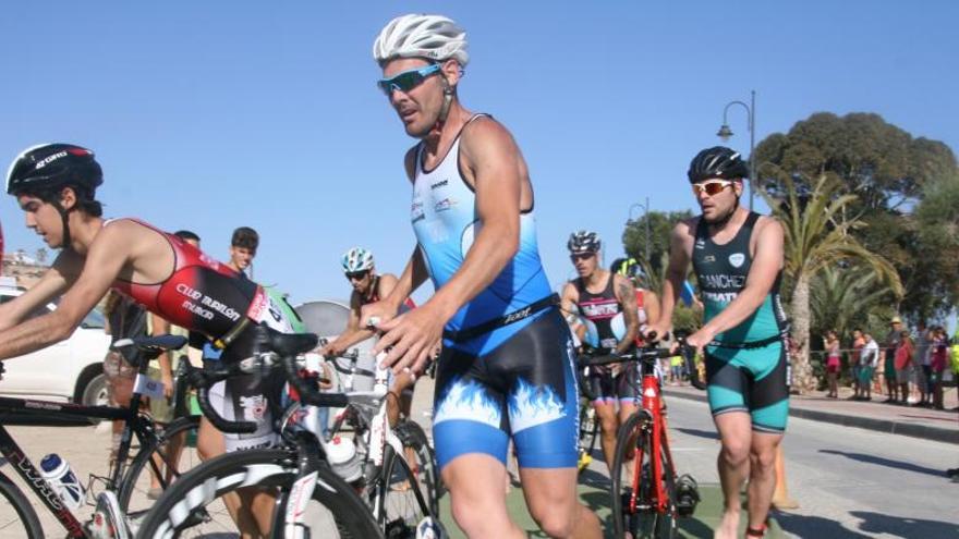 Mazarrón se divierte con la fiesta del triatlón