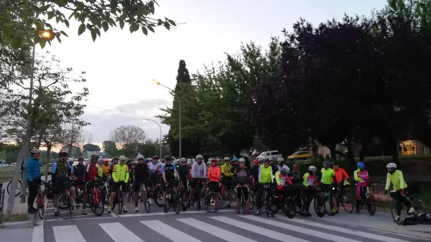 Setanta-cinc cicloturistes participen en la Brevet de 200 quilòmetres de la Penya Ciclista Bonavista