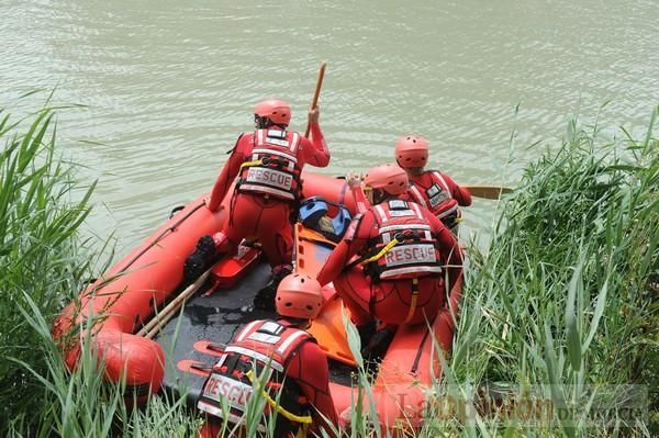 Simulacro en el río Segura