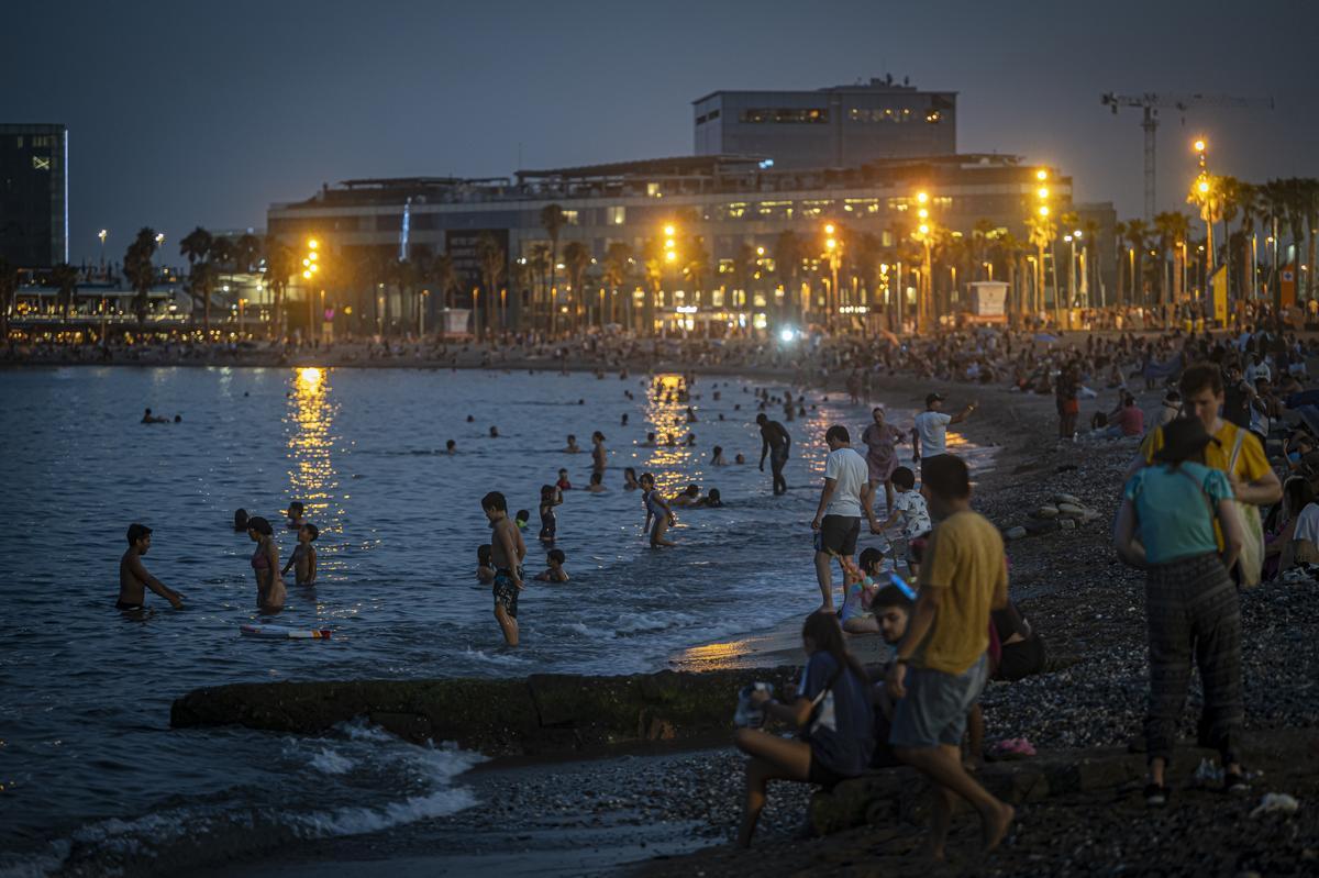 Baños contra la noche infernal en Barcelona