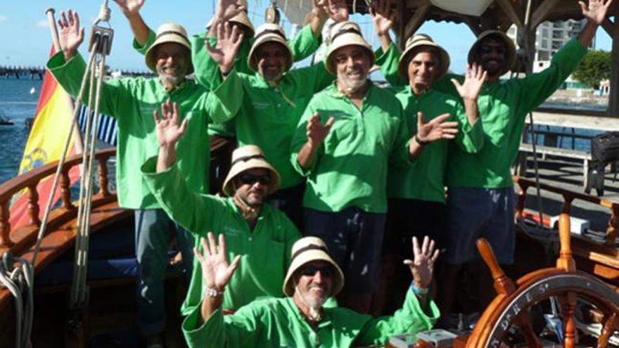 Tripulación del &#039;Cabo Andrés&#039; tras llegar a Martinica. i GRAND PRIX ATLÁNTICO