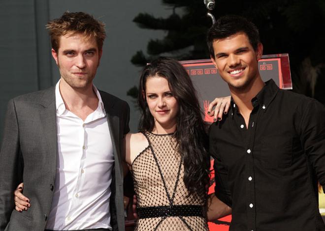 Robert Pattinson, Kristen Stewart y Taylor Lautner en el estreno de 'Amanecer parte 1' en Los Ángeles