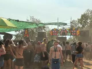 Galería | Así es la 'rave' de La Granja (Cáceres)