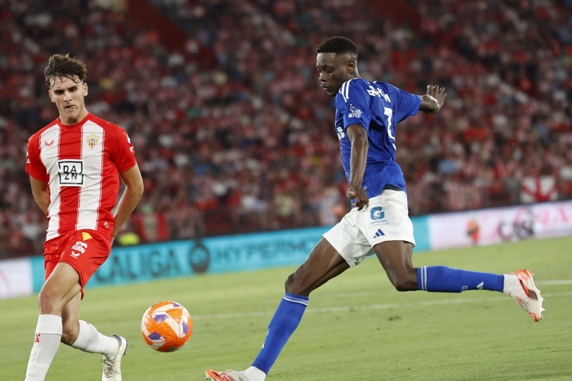 Así fue el primer partido del play-off entre el Almería y el Real Oviedo 