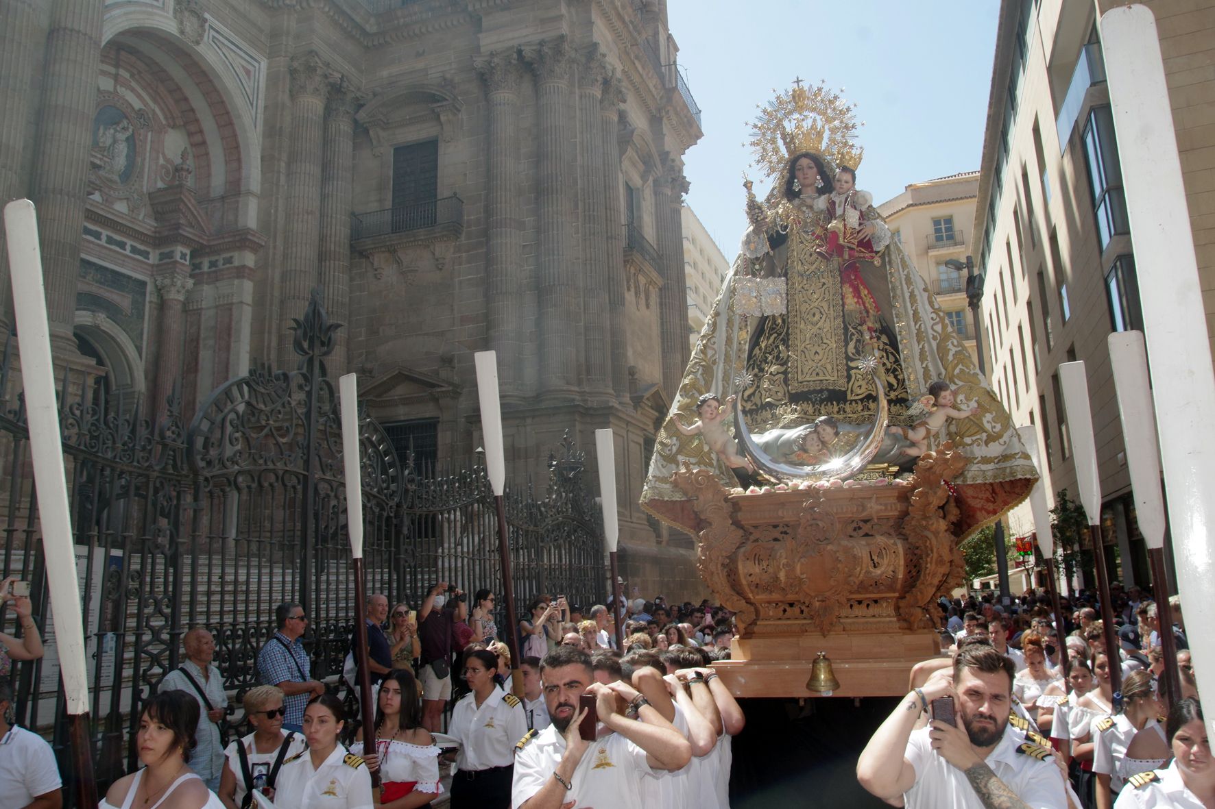 Traslado de regreso a la Catedral de la Virgen del Carmen del Perchel