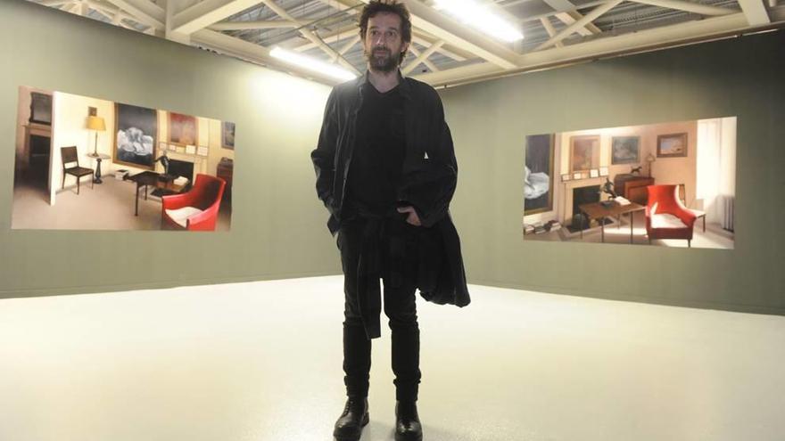 Gonzalo Sicre, ayer, en la inauguración de la exposición Escenografías sin escena, en el Centro Párraga.