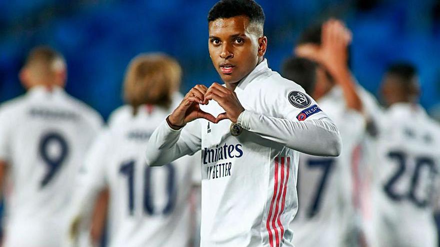 Rodrygo celebra el gol de la victoria del Real Madrid, anoche. | EUROPA PRESS/AFP7