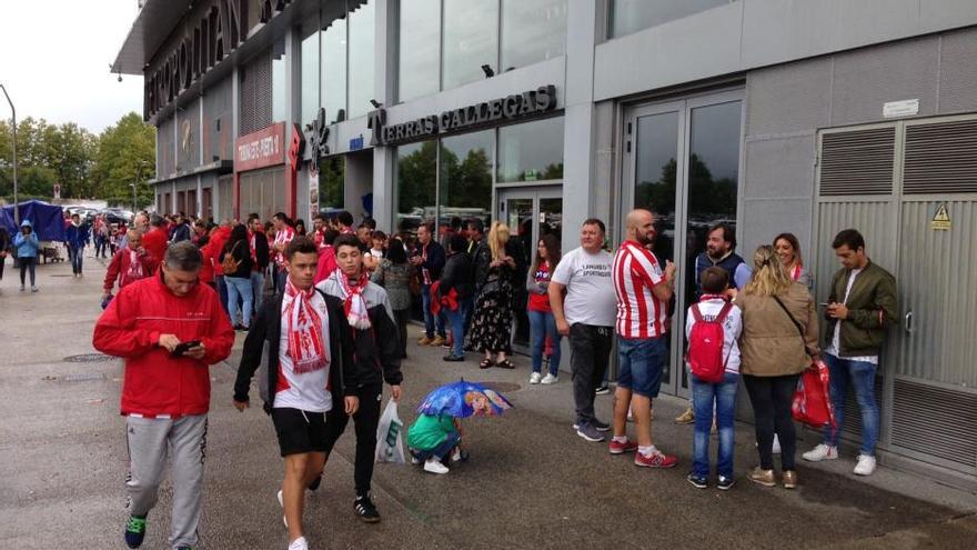 Ambientazo para el derbi asturiano en El Molinón