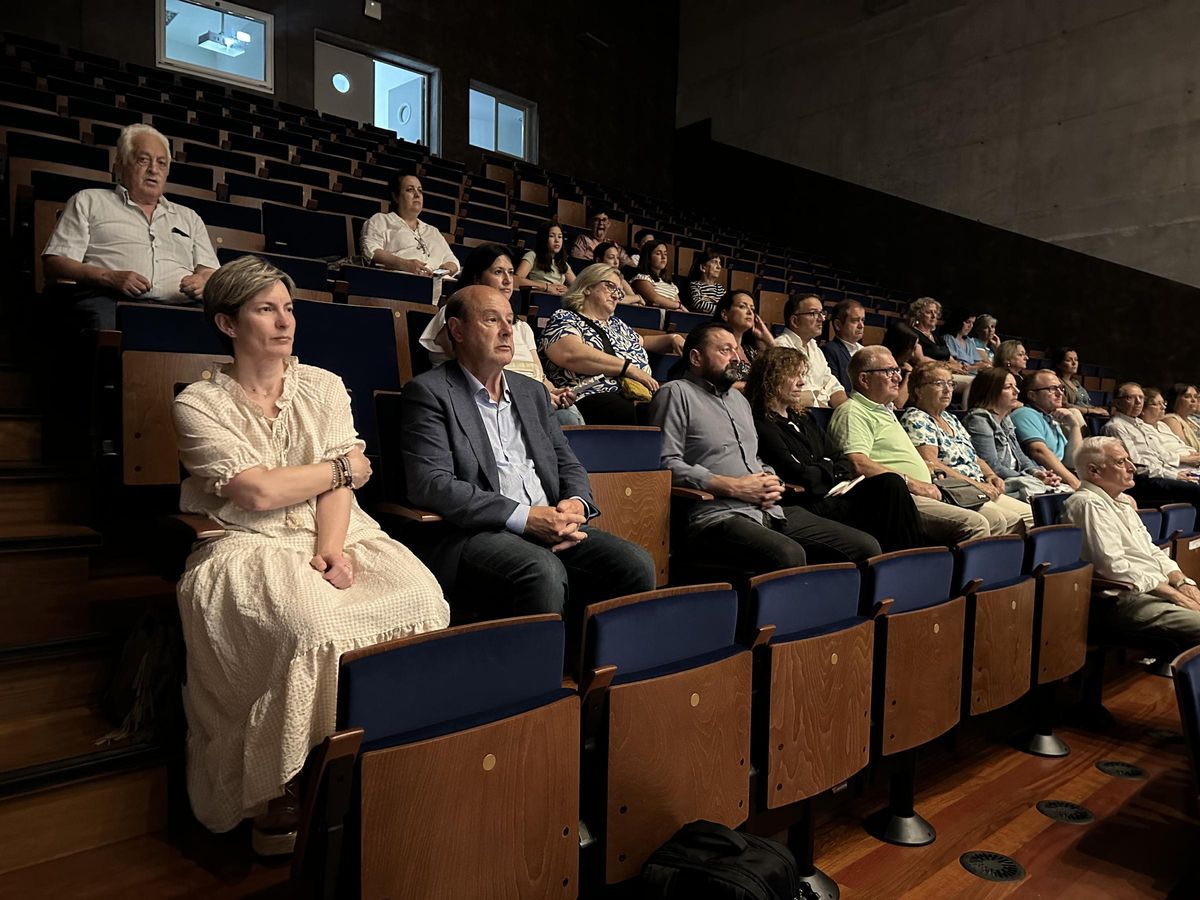 Público durante la entrega de los premios Fernández Lema.