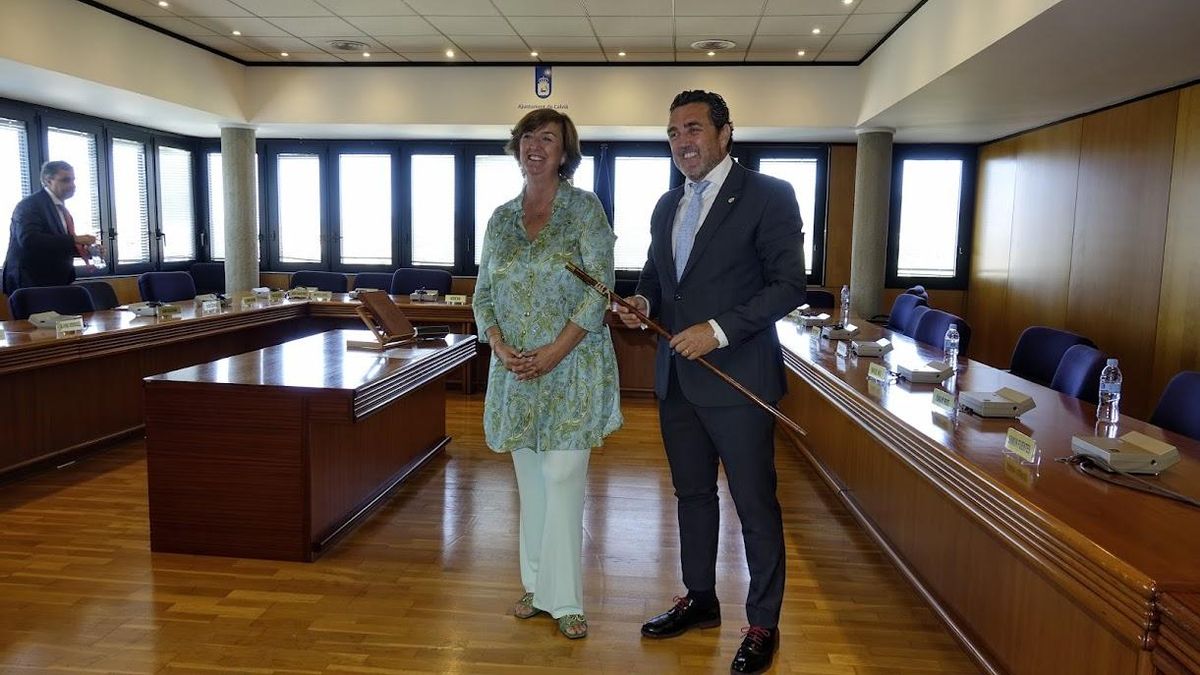 Esperanza Catalá y Juan Antonio Amengual, el día de la investidura de éste último como alcalde