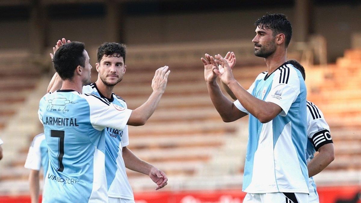 Armental, Uzal, Quico y Samu celebran el primer tanto picheleiro.