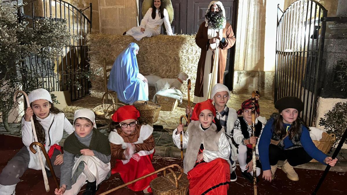 Villalazán recrea su primer belén viviente
