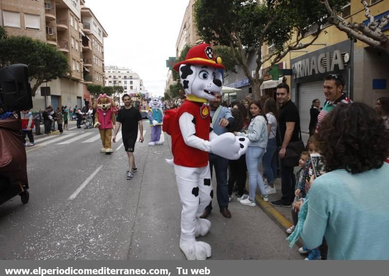 Almassora se llena de fiesta con la cabalgata