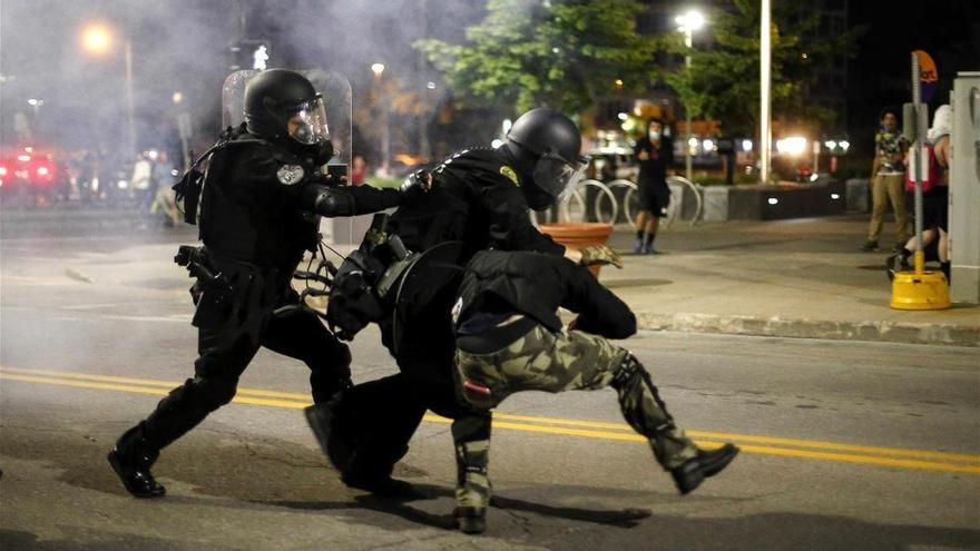 Estudiantes protestan en Haití por muerte de alumno a manos de la policía