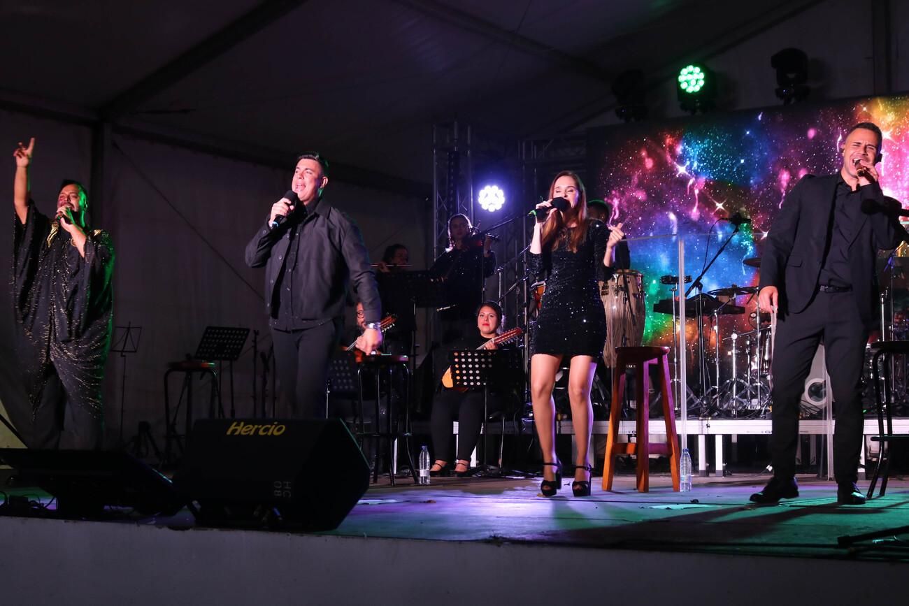 Los Cantadores y Shaila Dúrcal en las fiestas de San Marcial en Femés