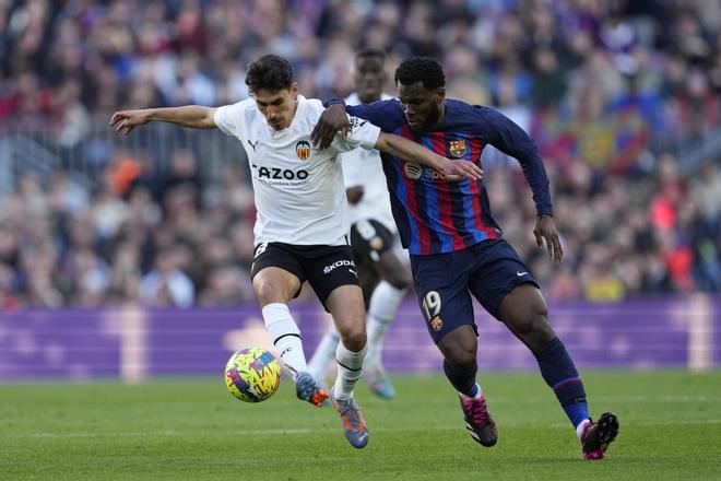 André Almeida, futbolista del Racing: "El Barça me quiso y era un sueño, pero el Valencia no me dejó irme"